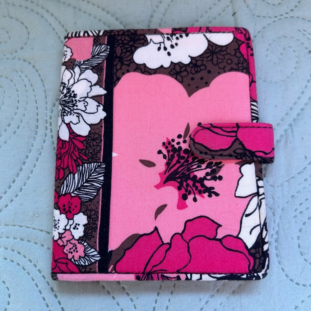 NWOT Vera Bradley Pink Floral Passport Holder